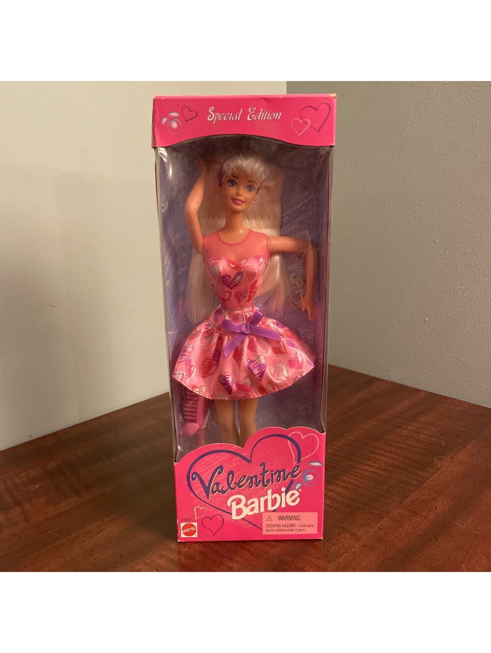 VINTAGE 1997 VALENTINE BARBIE MATTEL NEW IN ORIGINAL BOX # 17649
